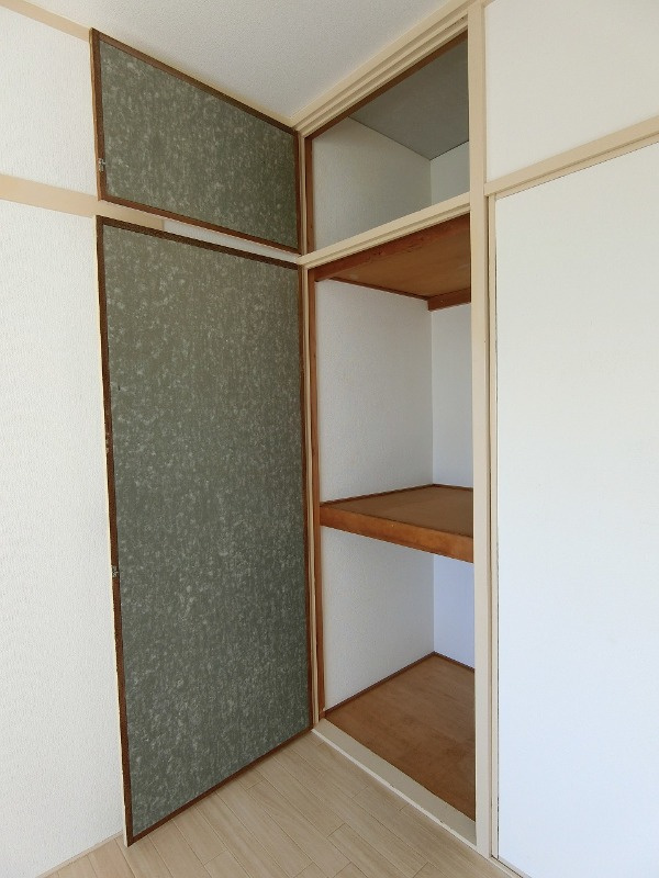 高倉台５丁目貸家の収納