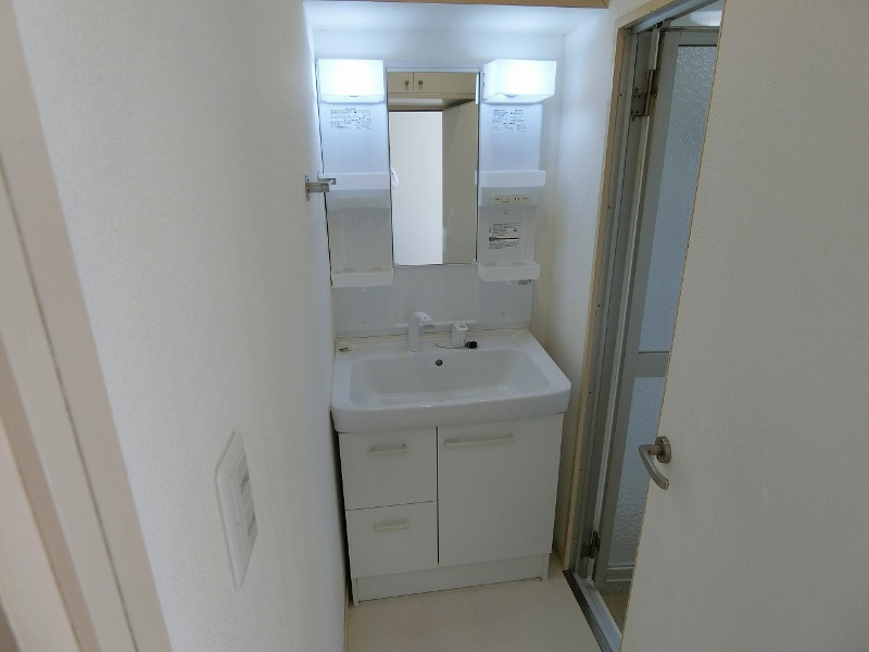 高倉台５丁目貸家の洗面所