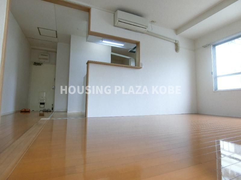 お福ビルの居間・リビング