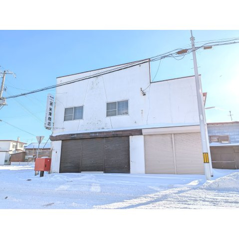 松川町住居付店舗の外観