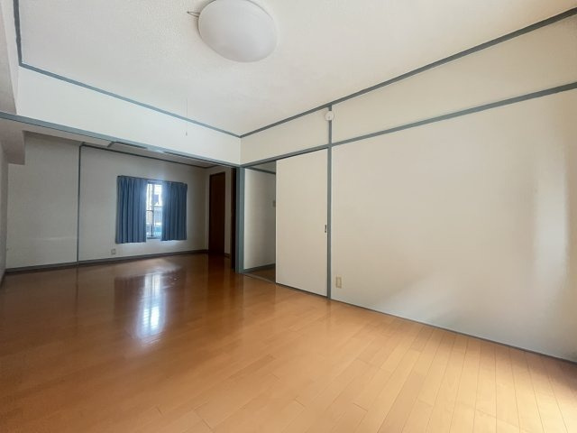 横須賀市池田町２丁目の賃貸マンションの内装|明るい色調の室内です