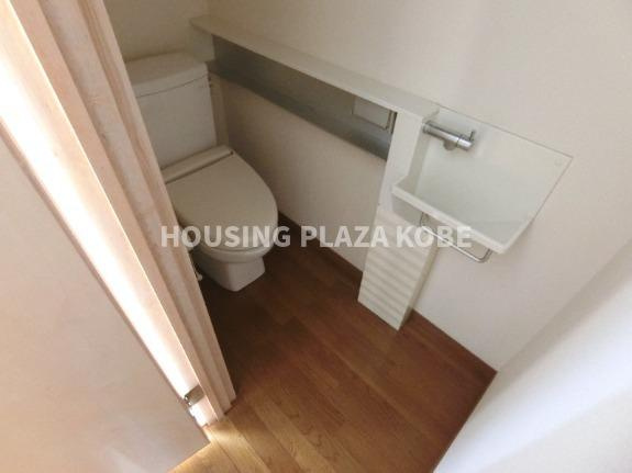 Y's Terrace Houseのトイレ