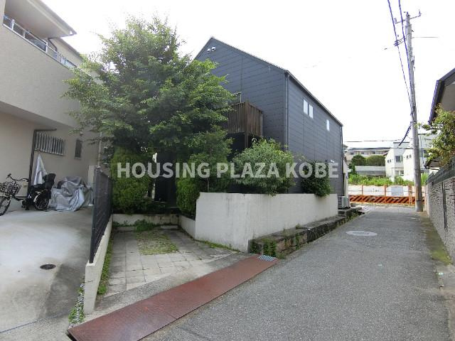 Y's Terrace Houseの外観