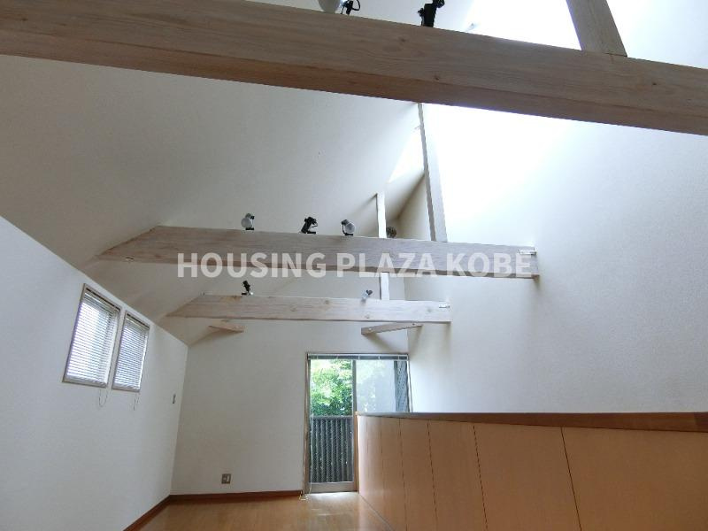 Y's Terrace Houseのその他|天井が高く開放的な空間