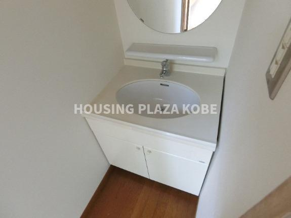 Y's Terrace Houseの洗面所