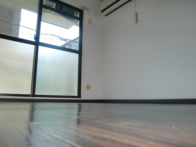 ライフピアモア六甲の洋室