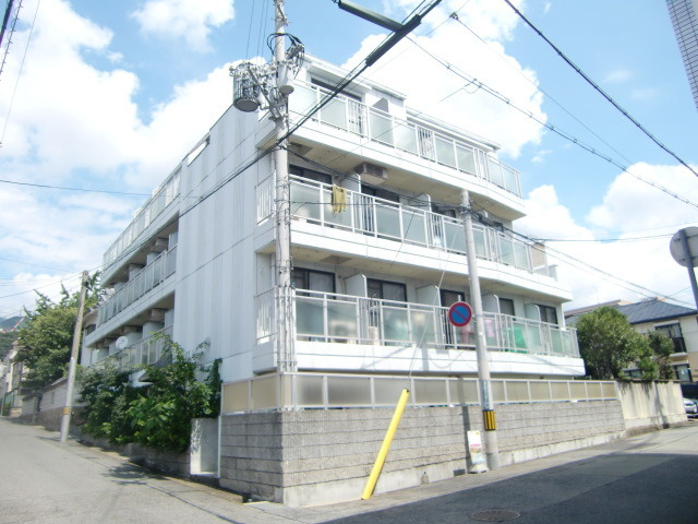 ライフピアモア六甲の外観