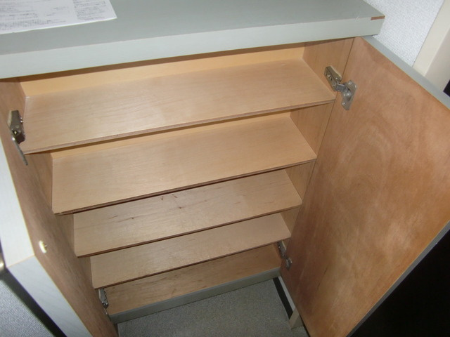 ライフピアモア六甲の玄関|シューズボックス