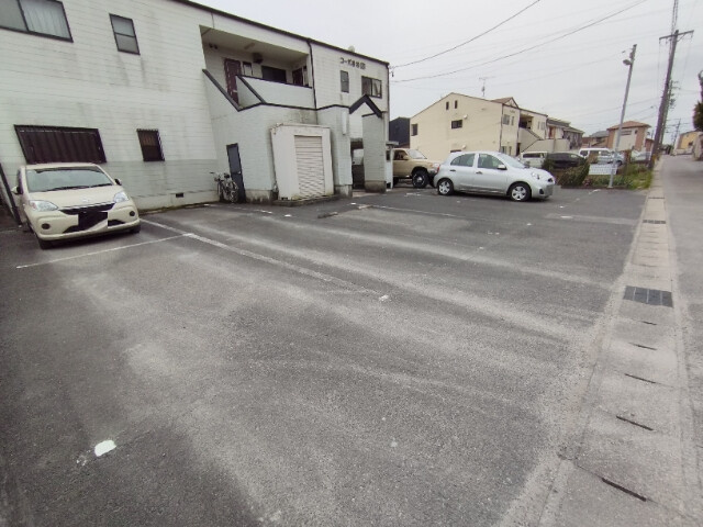 コーポ梅村Ｂの駐車場