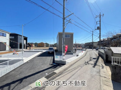 【前面道路含む現地写真】 | LievleGarden.S古河市鴻巣第6　3号棟 | 土地が広く、陽当り・解放感◎になっております！