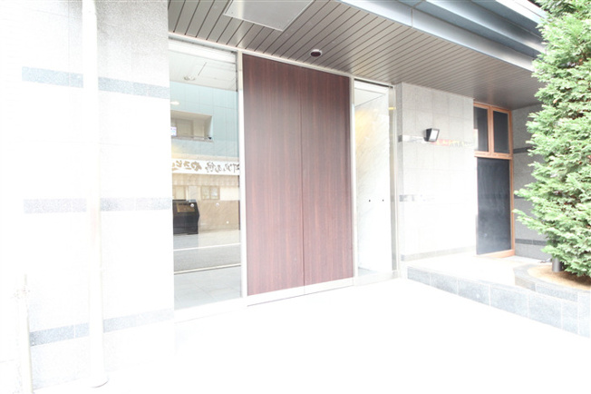 【エントランス】 | CASSIA福島駅前