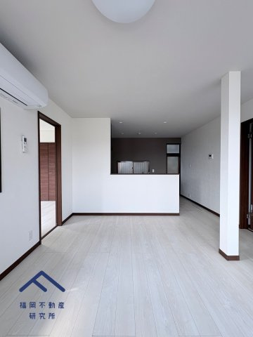 東区若宮２丁目　戸建ての居間・リビング