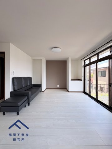 東区若宮２丁目　戸建ての居間・リビング