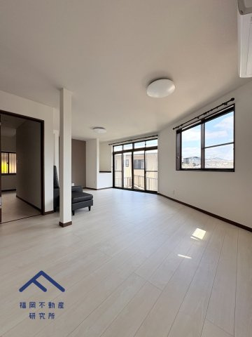 東区若宮２丁目　戸建ての居間・リビング