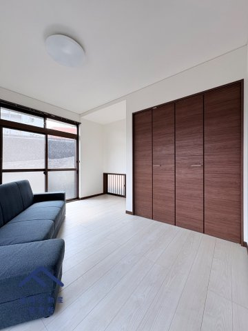 東区若宮２丁目　戸建ての洋室