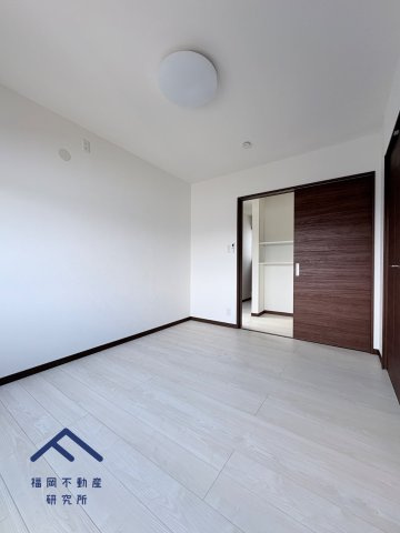 東区若宮２丁目　戸建ての洋室