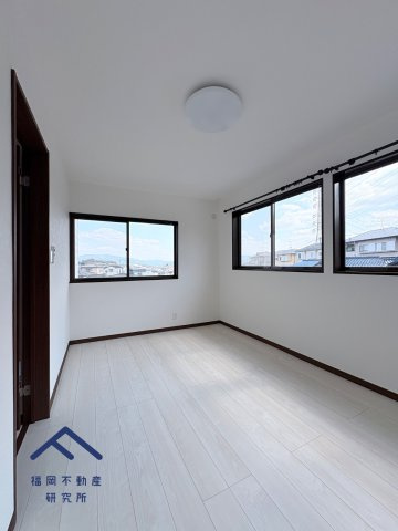 東区若宮２丁目　戸建ての洋室