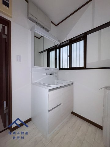 東区若宮２丁目　戸建ての独立洗面台