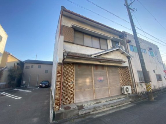 中岡崎町清水様住居付貸店舗の外観