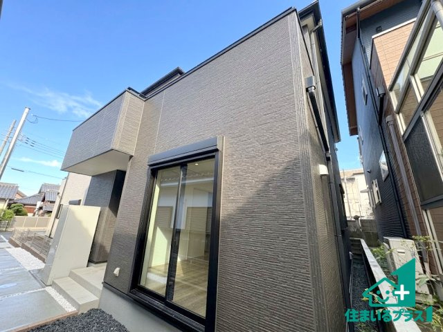 ●19(土)～23(水)現地案内可能！　天理市柳本町　全3邸の外観|安心の10年保証！外観を美しく保ち、雨水で汚れを落とします！気になることがありましたら、お気軽にお問い合わせください！