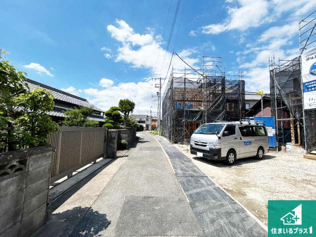 ●29(土)30(日)現地案内可能！　天理市柳本町　全3邸の前面道路含む現地写真|周辺は閑静な住宅街です。前面道路もしっかりと有りますので車の出し入れも安心ですよ！