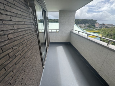 【バルコニー】 | 南城市玉城糸数4期（全2棟）ラスト2号棟 | 2号棟　インナーワイドバルコニー♪