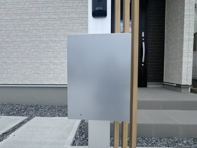 【設備】 | 南城市玉城糸数4期（全2棟）ラスト2号棟 | 2号棟　オシャレなポスト付き♪