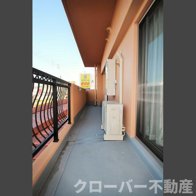 ルークロエのバルコニー