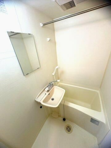 リヴェールの浴室