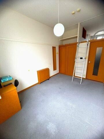 リヴェールの寝室