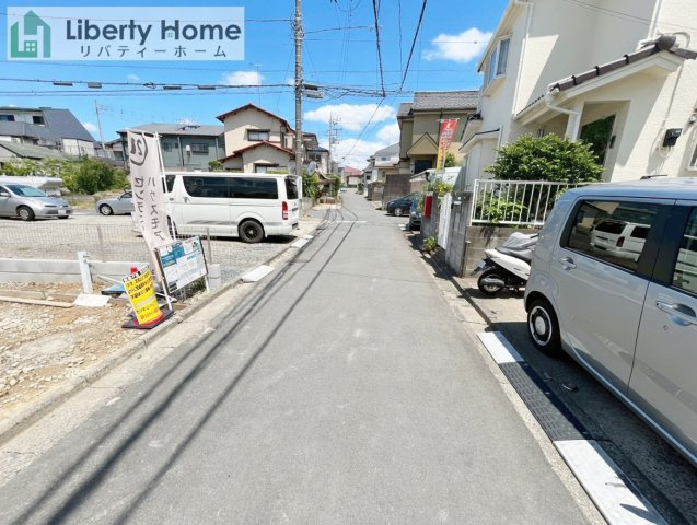 取手市新取手2丁目　新築戸建の前面道路含む現地写真
