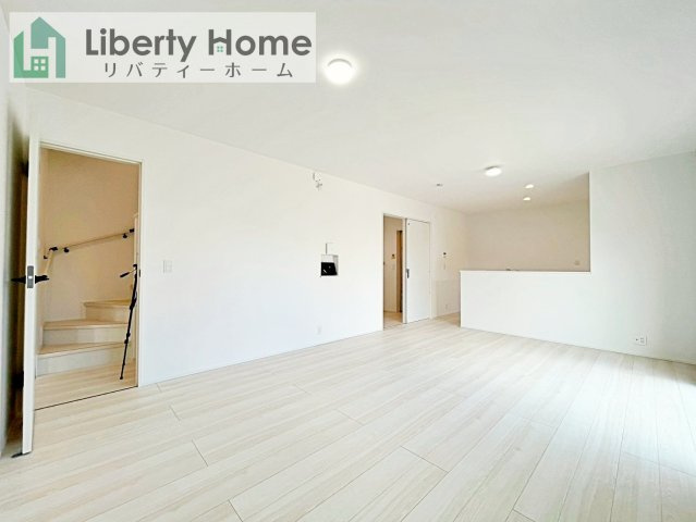 取手市新取手2丁目　新築戸建の居間・リビング