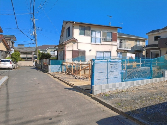 取手市新取手2丁目　新築戸建の前面道路含む現地写真