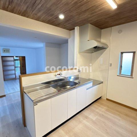 枚方市香里園町　リノベ貸家のキッチン