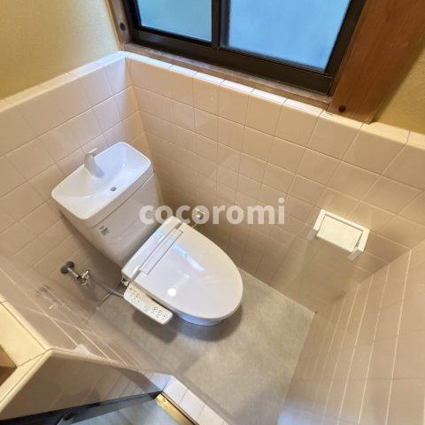 枚方市香里園町　リノベ貸家のトイレ