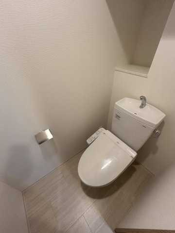Alivis九条のトイレ