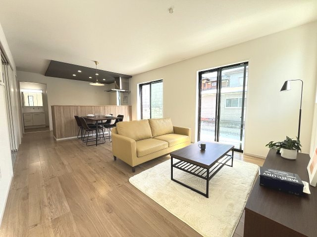 【外観】 | 春日市天神山7丁目1期　1号棟（全2棟）【仲介手数料無料・0円】 | 現地写真。同じ物件を見るなら、プラス不動産販売にお任せ下さい。