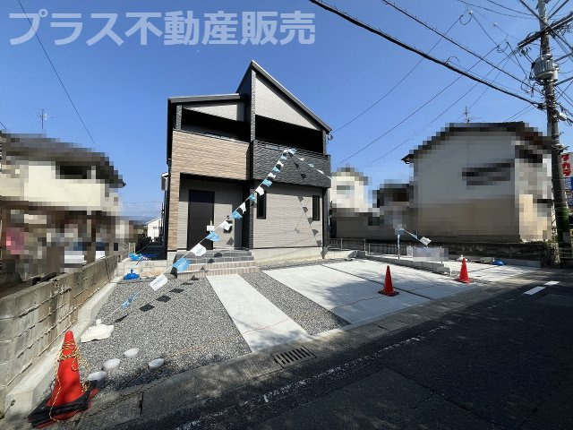 【外観】 | 春日市天神山7丁目1期　1号棟（全2棟）【仲介手数料無料・0円】 | 現地写真。プラス不動産販売なら、現場の全ての棟をまとめてご見学頂けます。