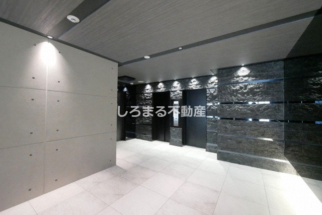 S-RESIDENCE堺筋本町Deuxのロビー