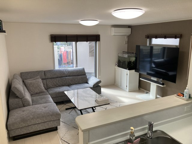 我孫子市高野山　中古戸建ての居間・リビング