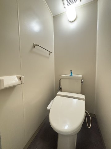 府中市清水が丘１丁目の賃貸マンションのトイレ