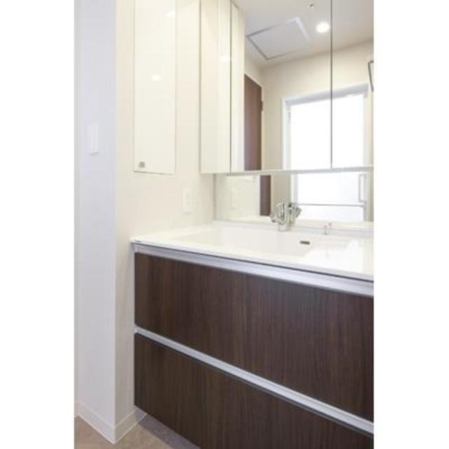 メルクマール京王笹塚レジデンスの洗面所|※写真は同タイプ住戸です。