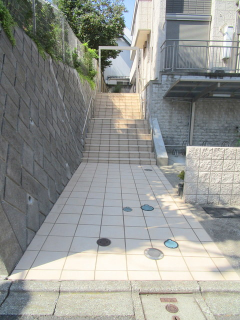 大田区北馬込１丁目の賃貸マンションのエントランス
