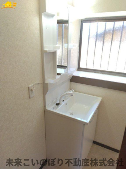 【独立洗面台】 | 戸建 久喜市除堀 | 独立洗面台で身支度をすべて済ませてしまいましょう