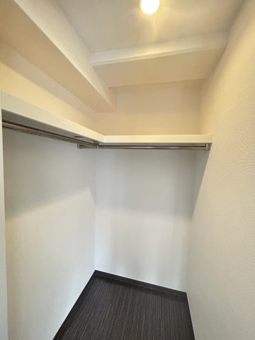 Luminaの収納