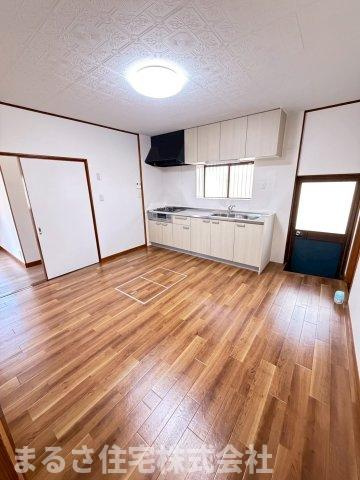 高岡町下倉永　中古平屋の居間・リビング