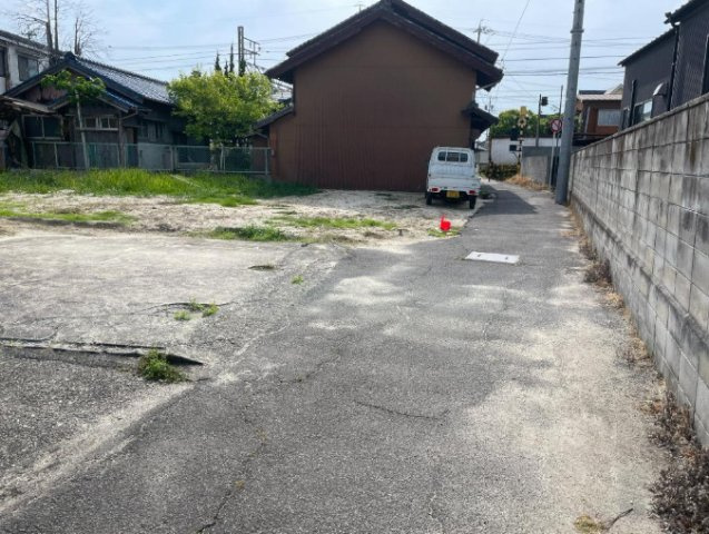 常滑市西之口3丁目　売り土地の前面道路含む現地写真|前面道路含む現地写真です