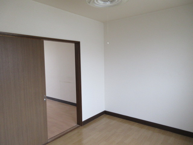 エスレイア西町の洋室