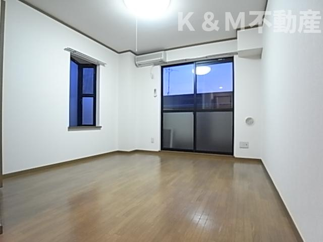 グランデ・パラーシオの居間・リビング|ゆったりとしたリビングです