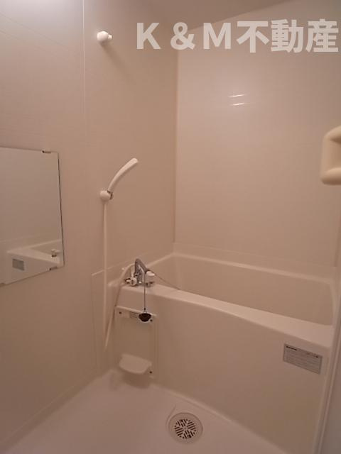 グランデ・パラーシオの浴室|コンパクトで使いやすいお風呂です